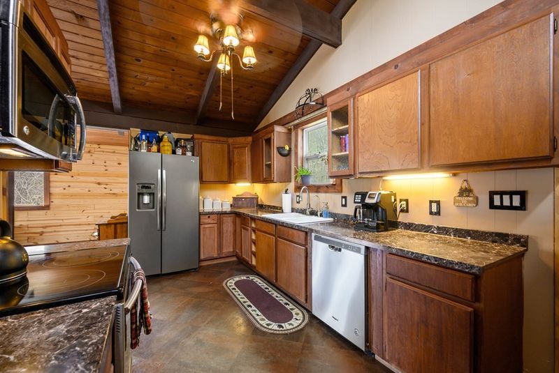 2939 Larix Way, Sevierville, TN 37876