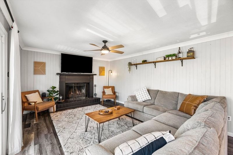 1650 Mountain View Rd, Sevierville, TN 37876