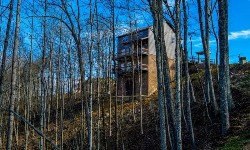 2 Woodland Trek Ln, Sevierville, TN 37876