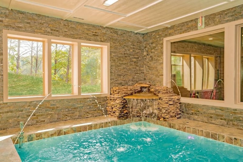 2 Woodland Trek Ln, Sevierville, TN 37876