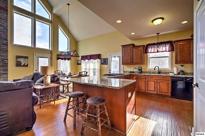 2105 Memory Way #MAKINGMEMORIES, Sevierville, TN 37876