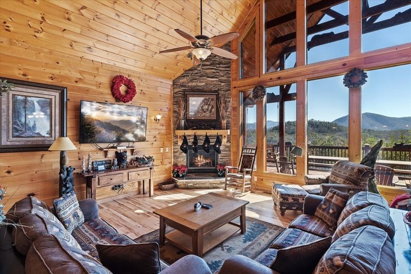 2701 Knights Ln #BROOKSTONELODGE, Sevierville, TN 37862