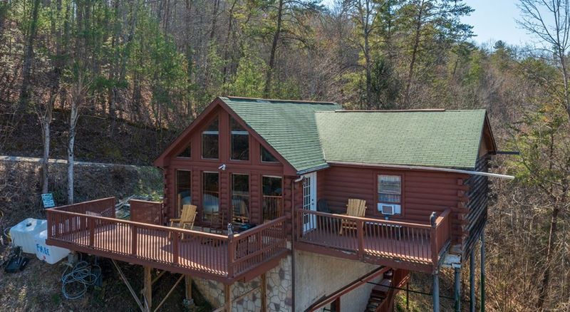 3380 Cove Creek Way, Sevierville, TN 37862