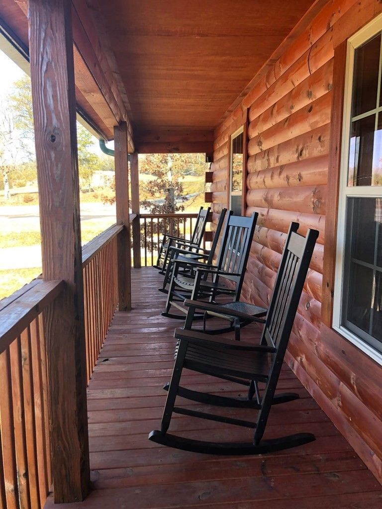 815 Blue Herring Way, Sevierville, TN 37876