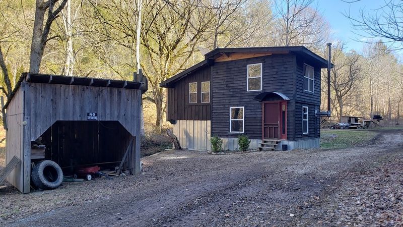 1765 Valentine Branch Rd, Sevierville, TN 37876