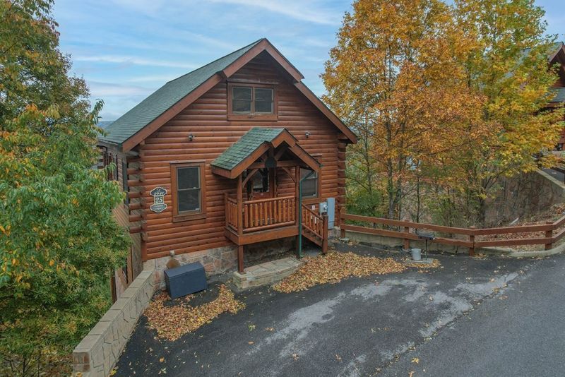 2941 Legacy Vista Dr, Sevierville, TN 37876