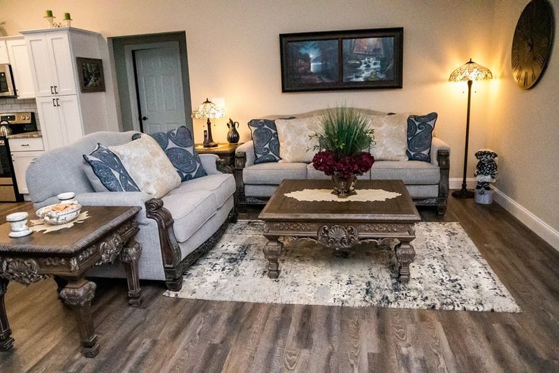 2015 Glacier Ave, Sevierville, TN 37862