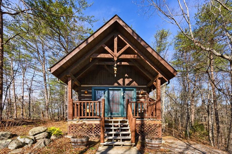 3635 Marshall Ln, Sevierville, TN 37862