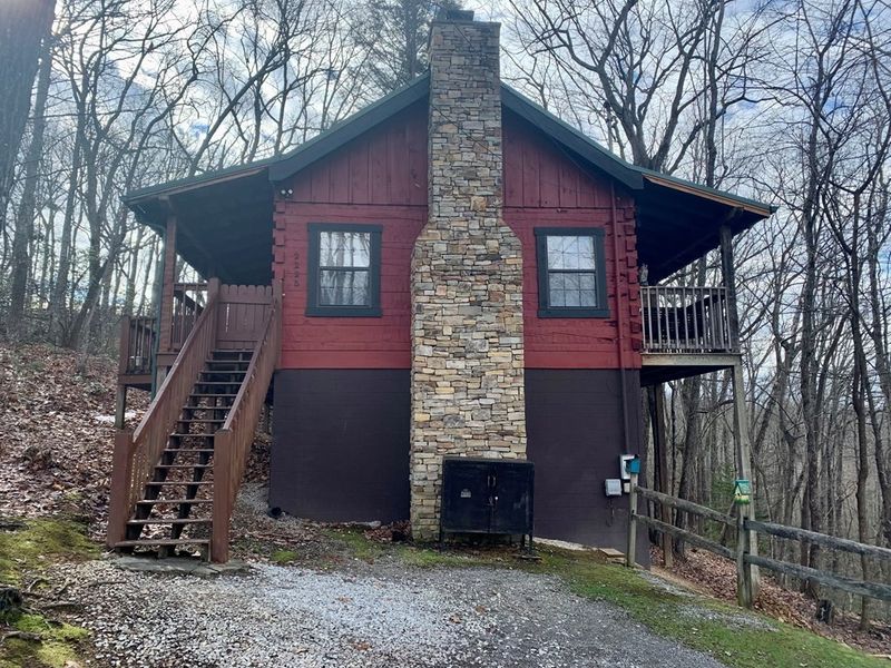 2225 View Dr, Sevierville, TN 37876