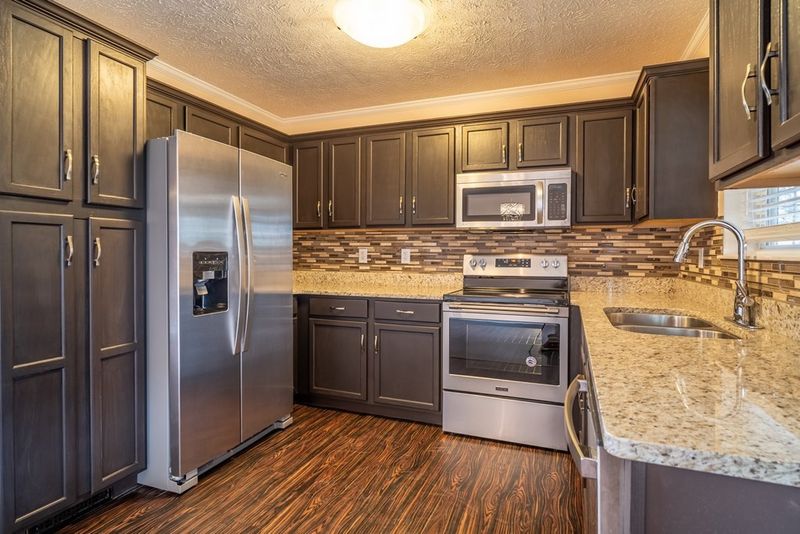 1562 Jasmine Trl, Sevierville, TN 37862