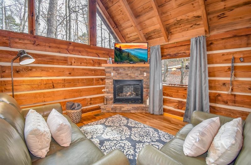 2161 View Dr, Sevierville, TN 37876