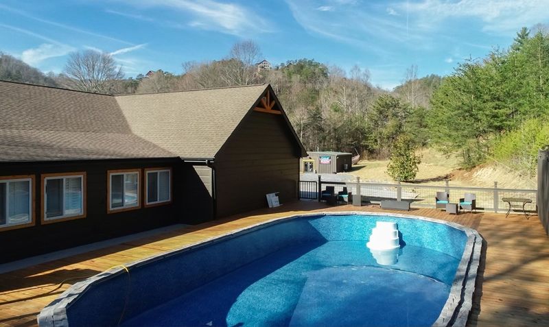 1998 Waldens Creek Rd, Sevierville, TN 37862
