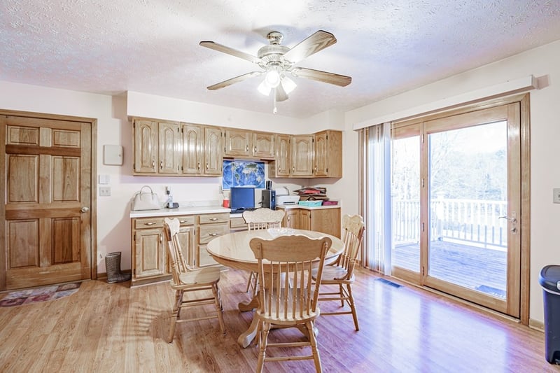 7028 Town Creek Rd, Lenoir City, TN 37772