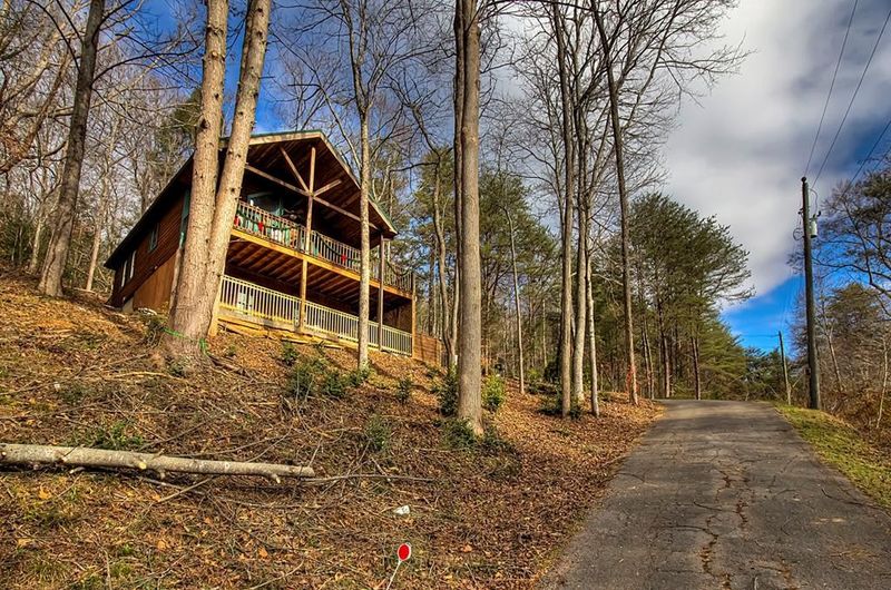 4135 Spring Creek Way, Sevierville, TN 37876