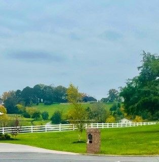 1927 Pattons Way, Sevierville, TN 37862