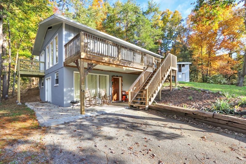 3049 Easy St, Sevierville, TN 37862