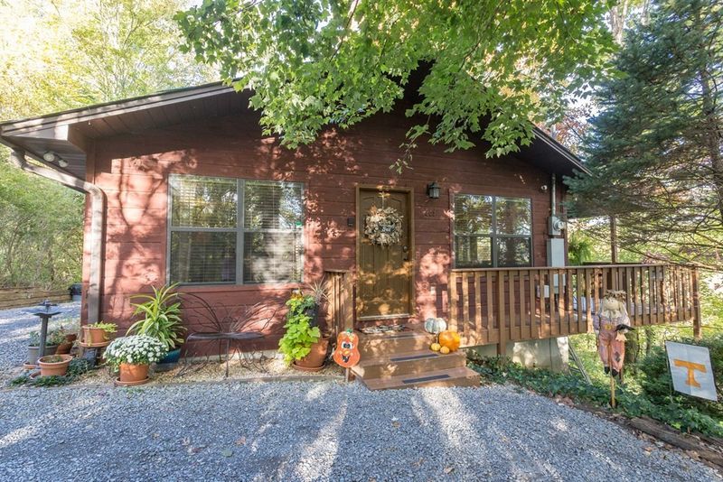 807 New Era Rd, Sevierville, TN 37862