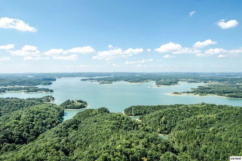 77 Lake Haven Way, Sevierville, TN 37876