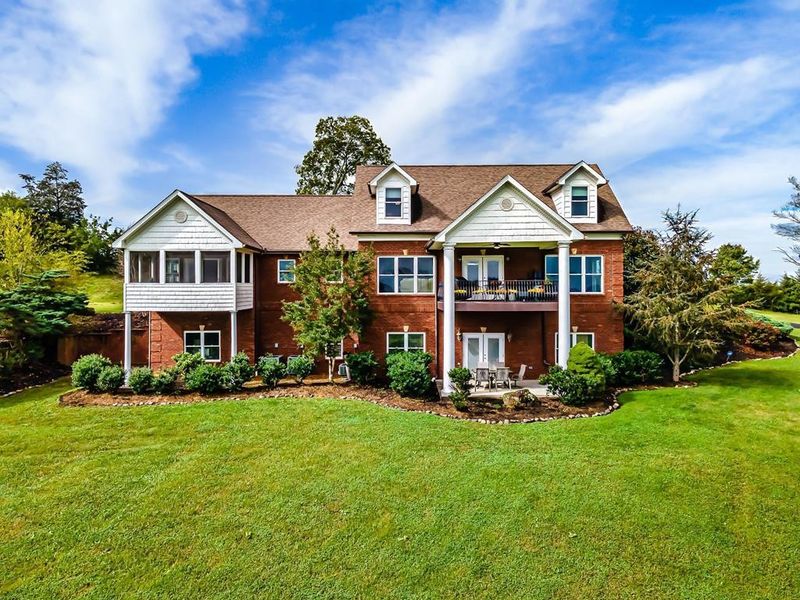 2212 Douglas Dam Rd, Sevierville, TN 37876