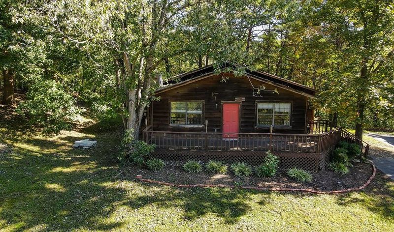 2827 Longvale Ln, Sevierville, TN 37876