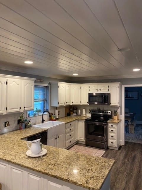 1302 Poplar Ct, Sevierville, TN 37862