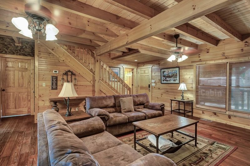 1805 Fantasy Way, Sevierville, TN 37876