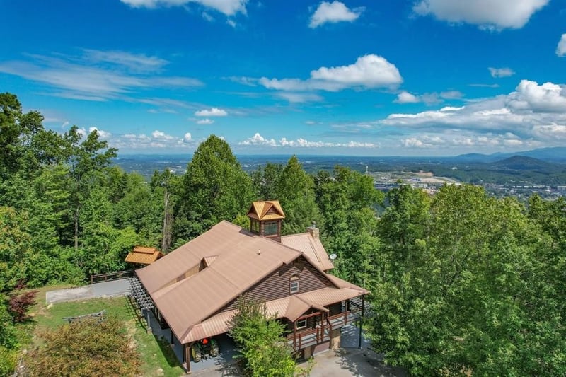 1231 Pine Mountain Way, Sevierville, TN 37862