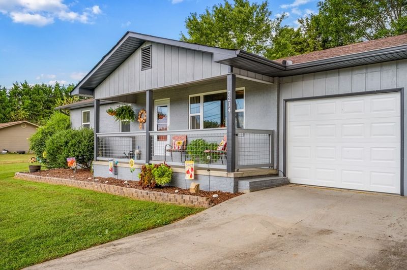 2214 Red Bank Cir, Sevierville, TN 37876