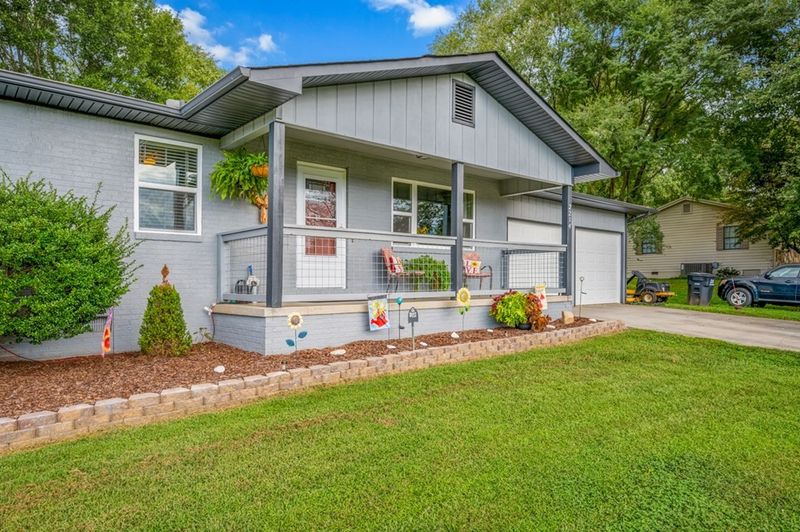 2214 Red Bank Cir, Sevierville, TN 37876