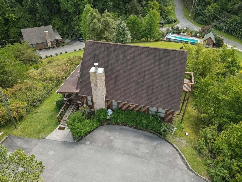 1912 Eaglet Ct, Sevierville, TN 37876