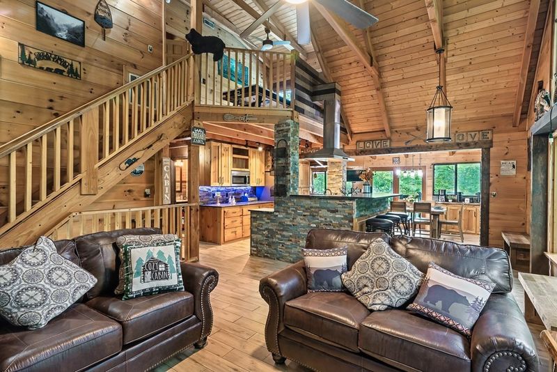1718 Brent Hills Blvd, Sevierville, TN 37876