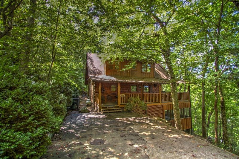 3206 Priscilla Heights Ln #GRINANDBEARIT, Sevierville, TN 37862