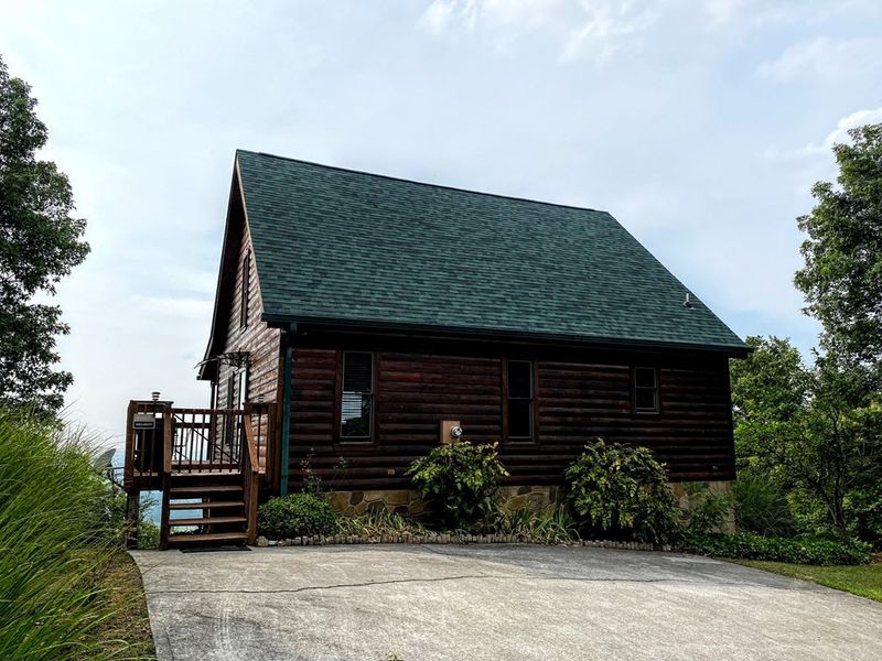 705 Shell Mountain Rd, Sevierville, TN 37876