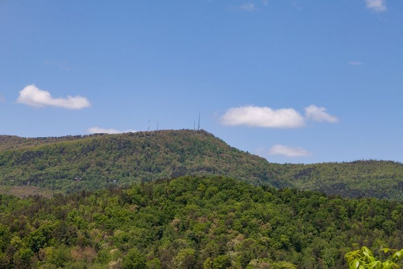 1724 Summit View Way, Sevierville, TN 37862