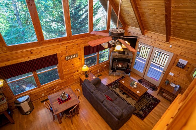 237 Edens Way #GRATITUDECABIN, Sevierville, TN 37876