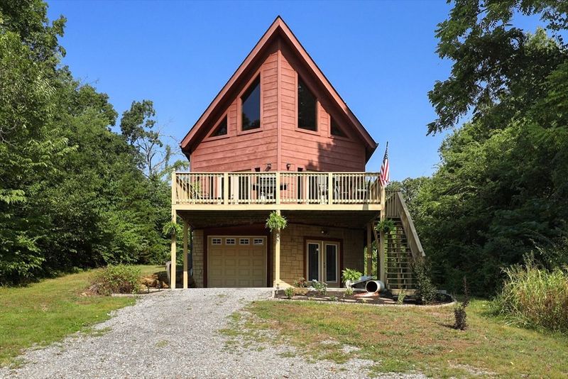 945 Cedar Sprgs Valley Rd, Sevierville, TN 37876