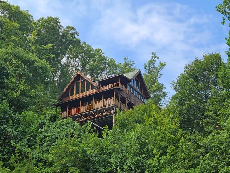 3446 Carsons Ridge Way, Sevierville, TN 37862