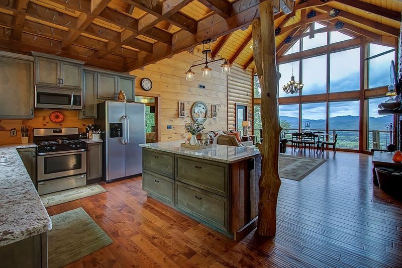 2608 Dogwood Ridge Way, Sevierville, TN 37862