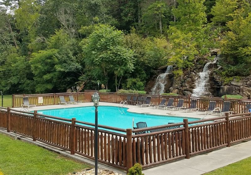 1356 Timberwolf Way, Sevierville, TN 37876