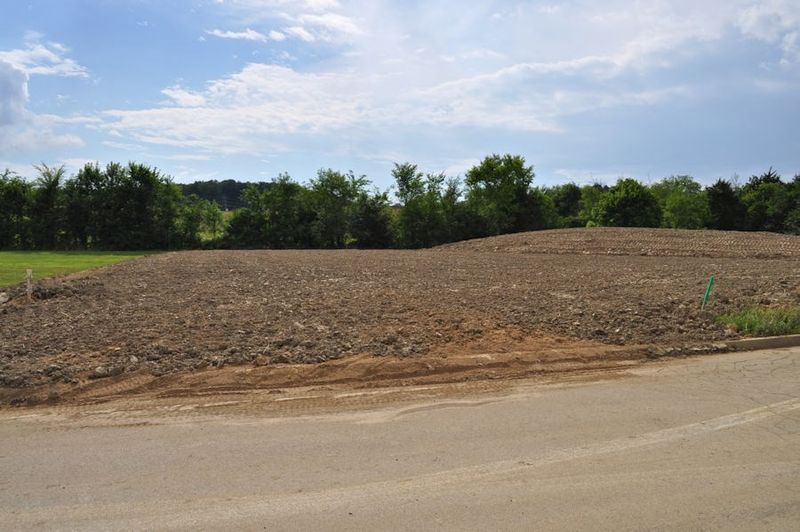 12 Fox Landing Ct, Sevierville, TN 37862