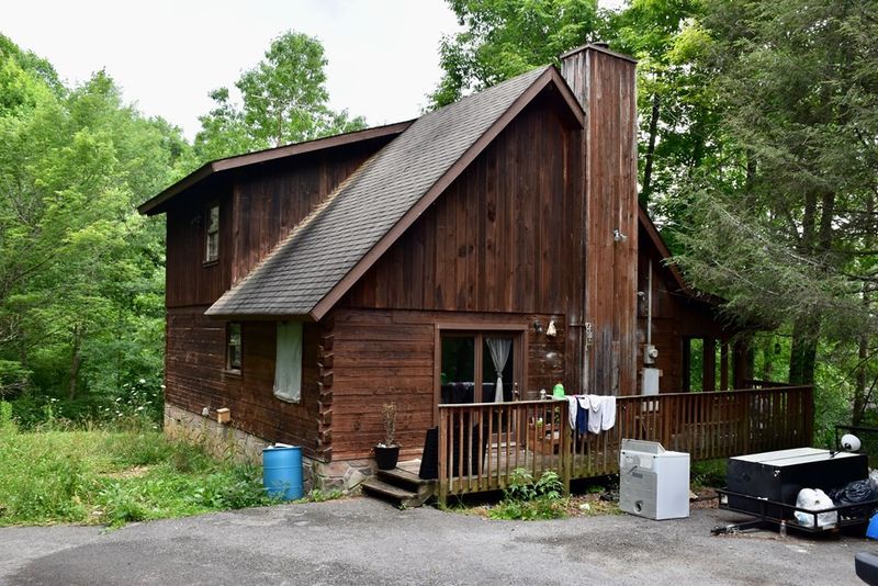 4372 Boogertown, Sevierville, TN 37876