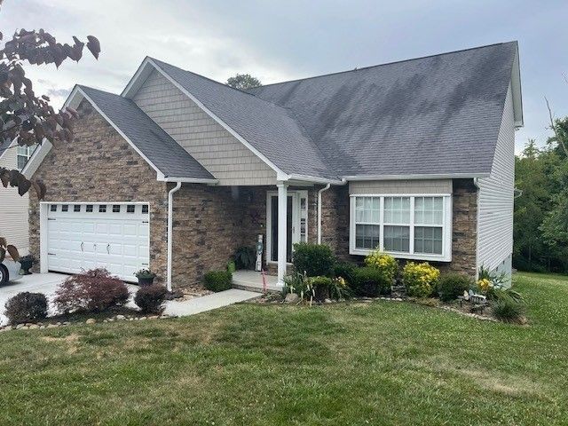 7100 Pinecroft Ln, Knoxville, TN 37914