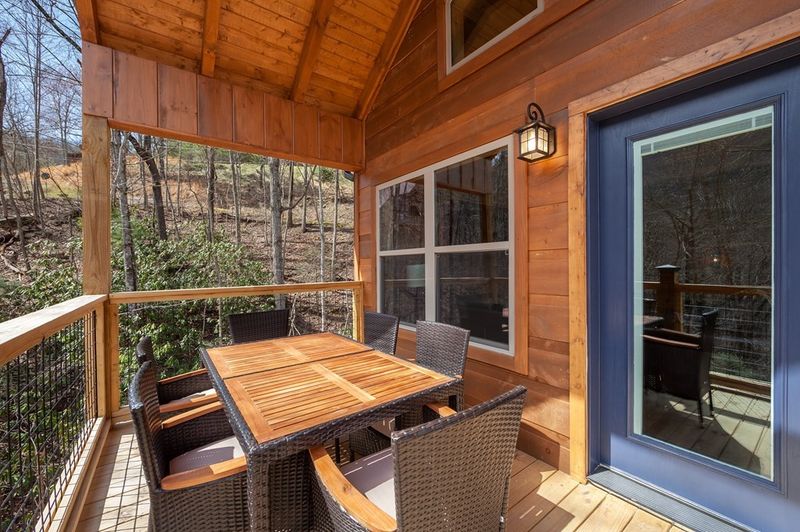 3178 Stepping Stone Dr, Sevierville, TN 37862
