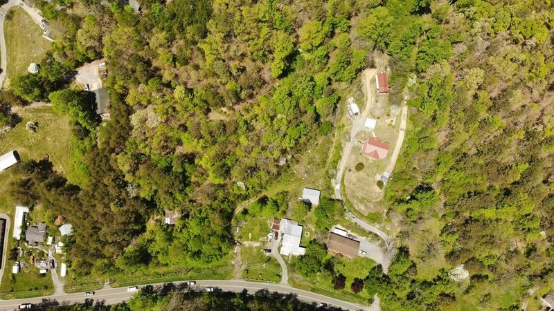 2345 Upper Middle Creek Rd, Sevierville, TN 37876