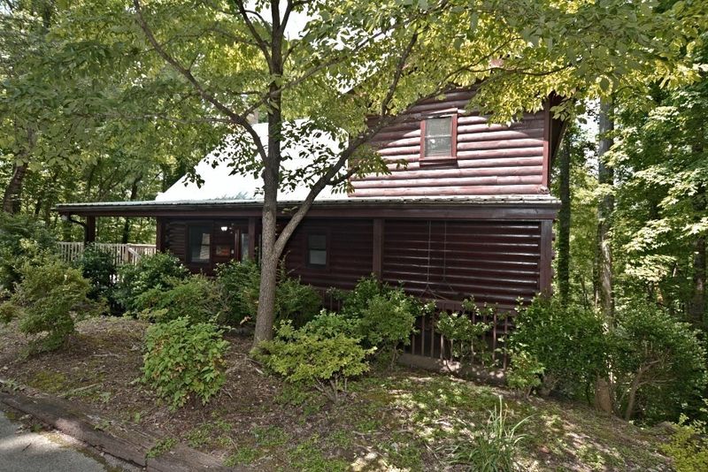 1809 Foothills Forest Way #BANDITSHIDEAWAY, Sevierville, TN 37876