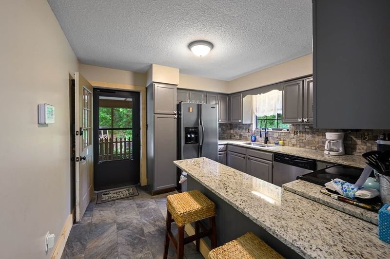1605 Upper Middle Creek, Sevierville, TN 37876