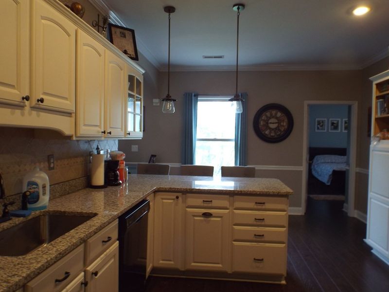 1253 Foxwood Dr, Sevierville, TN 37862