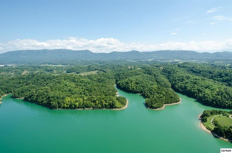 1395 Lake Haven Way, Sevierville, TN 37876