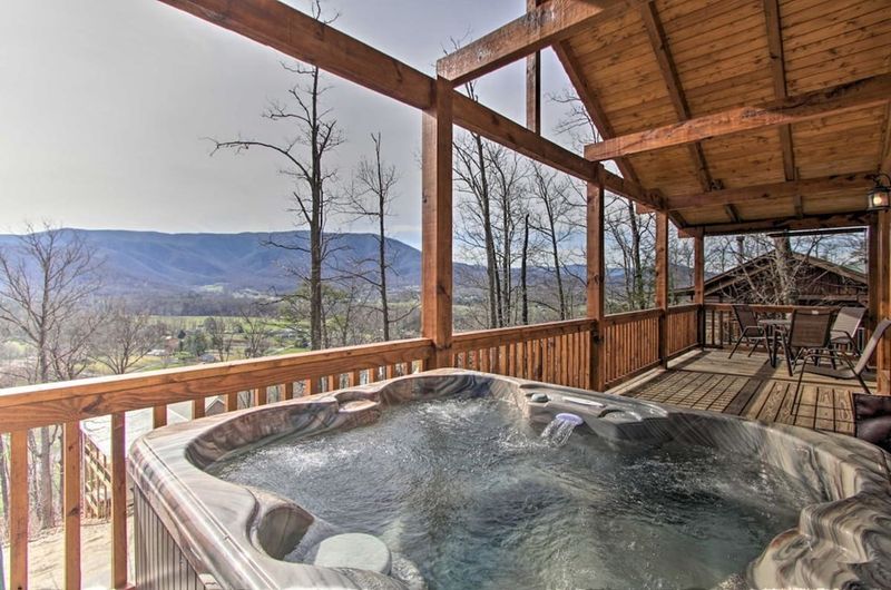 3502 Mtn Tyme Way, Sevierville, TN 37862