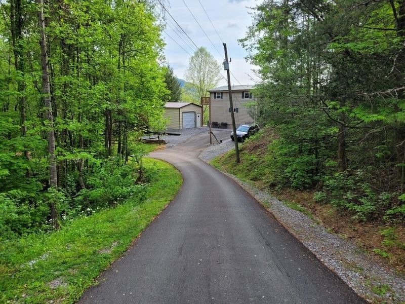 3557 Deer Foot Way, Sevierville, TN 37876